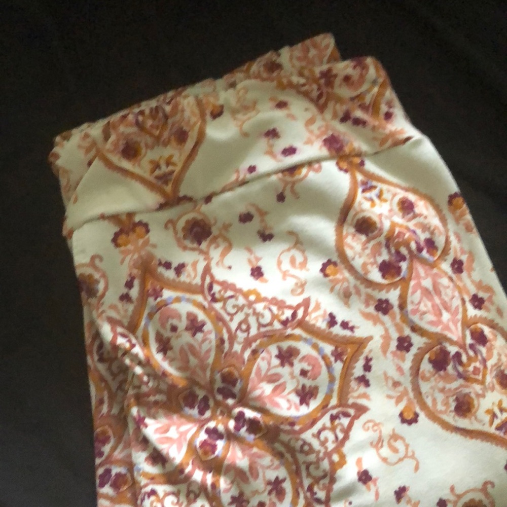 Sz medium leggings super soft honey and lace